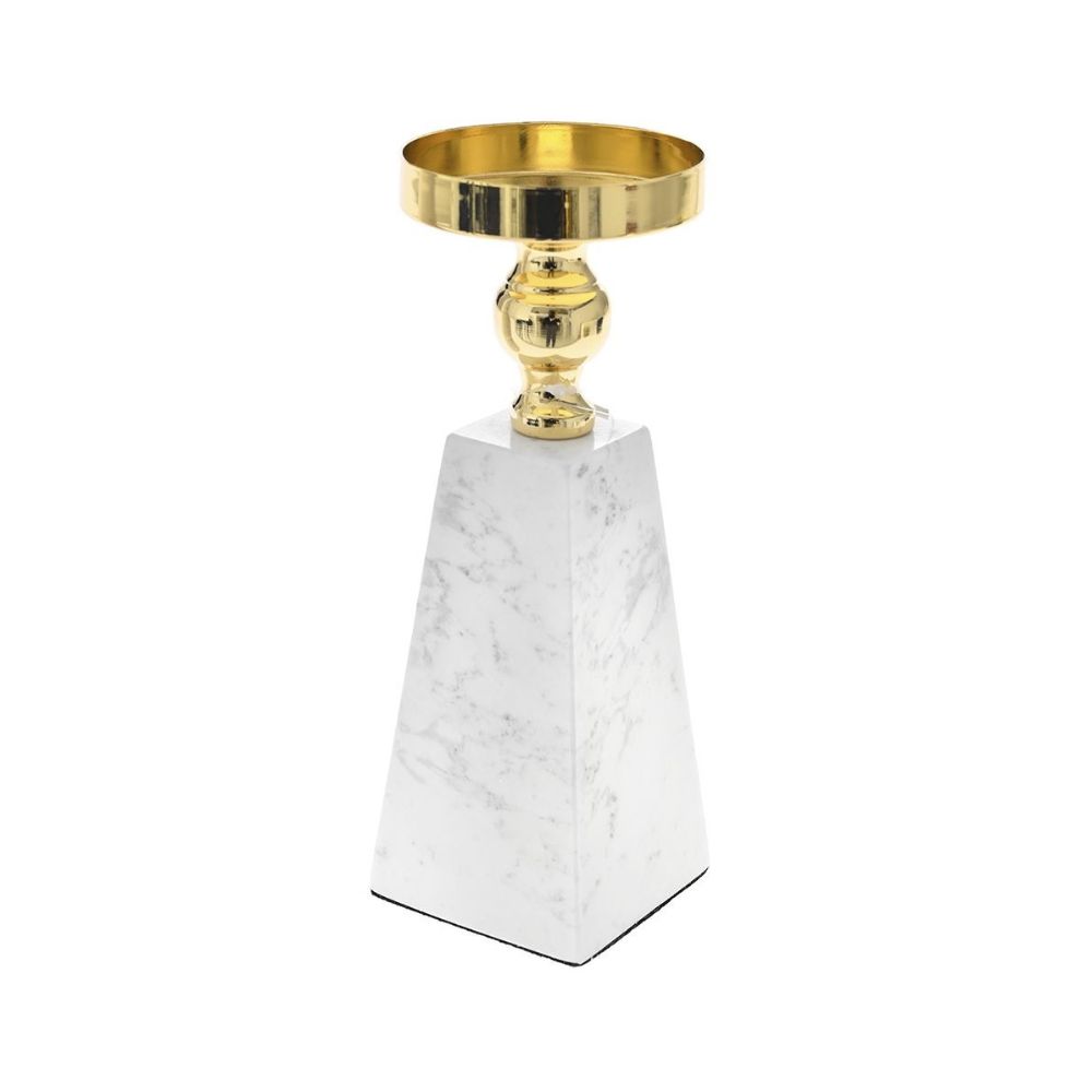 Ένα κηροπήγιο με λευκή μαρμάρινη βάση και χρυσή μεταλλική επιφάνεια για το κερί