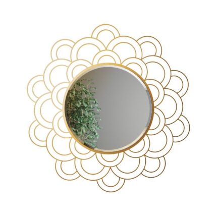 Ένας μεγάλος μεταλλικός χρυσός καθρέπτης σε λευκό φόντο