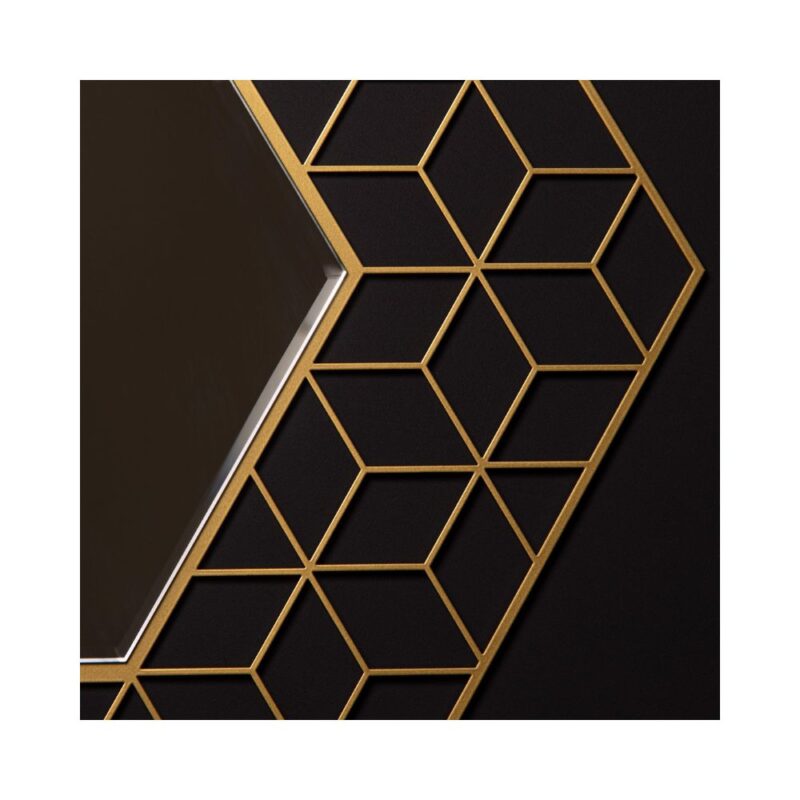 Ένας μεταλλικός γεωμετρικός χρυσός καθρέπτης σε μεγέθυνση