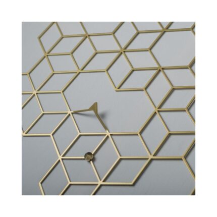 Μία κρεμάστρα με κοπή λέιζερ γεωμετρική χρυσή με πολλές θέσεις για ρούχα σε μεγέθυνση