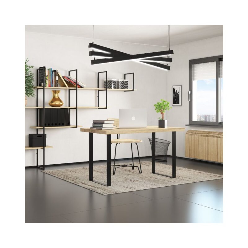 Ένα γραφείο κατασκευασμένο με μεταλλικά τετραγωνισμένα πόδια τραπεζιού σε μαύρο χρώμα