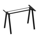 Μία μεταλλική βάση γραφείου εργασίας σε μαύρο χρώμα με πόδια σε σχήμα Λ